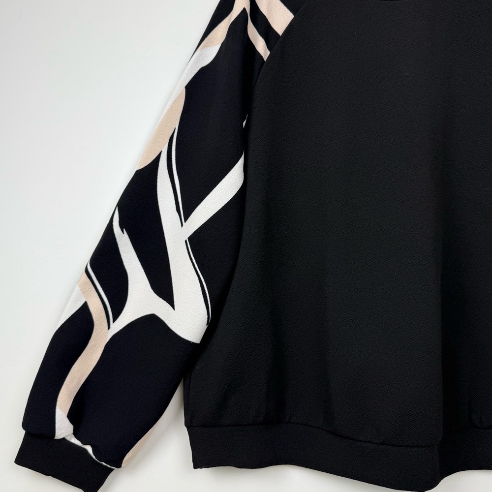 3/$25 SHEIN Black Crewneck Top with Abstract Print Sleeves | Size XL |Excellent - Picture 8 of 11